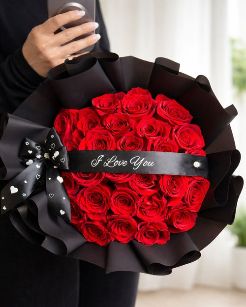 25 Red Roses Black Wrapping