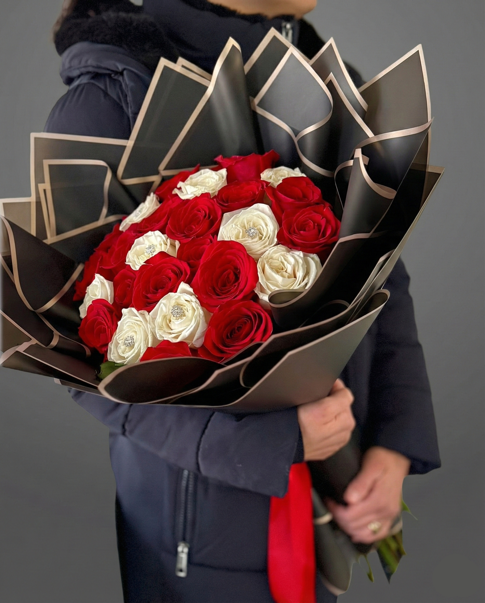 25 Red Roses Black Wrapping Custom Ribbon VD