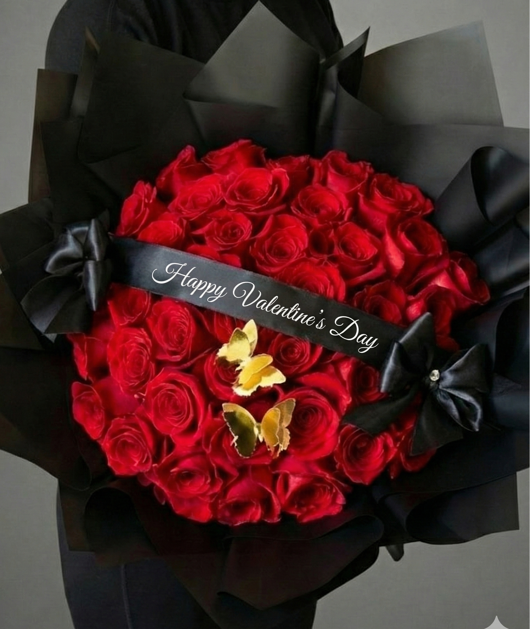50 Red Roses Black Wrapping VD