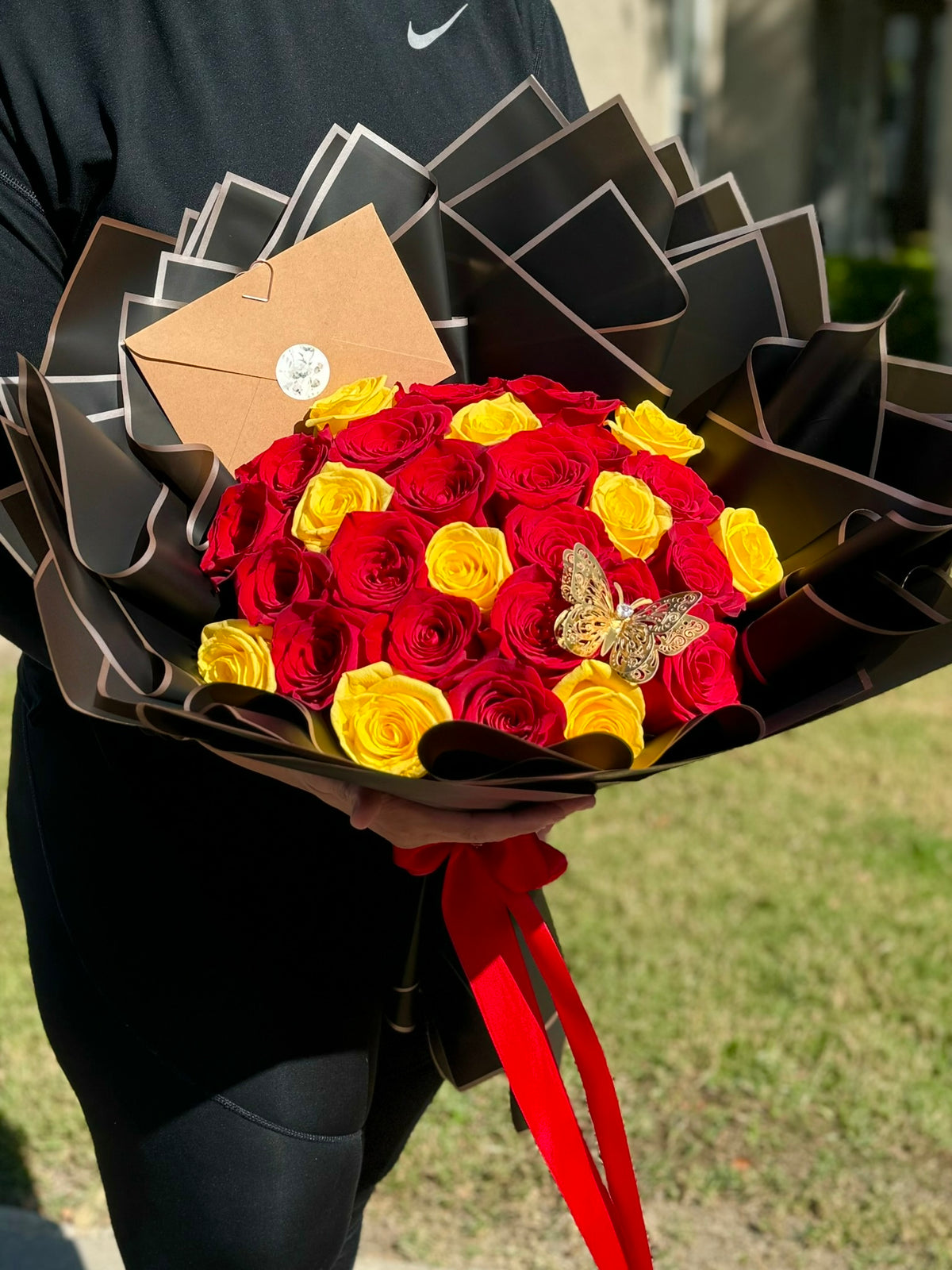25 Red Yellow Bouquet | Ramo Buchon Rosas