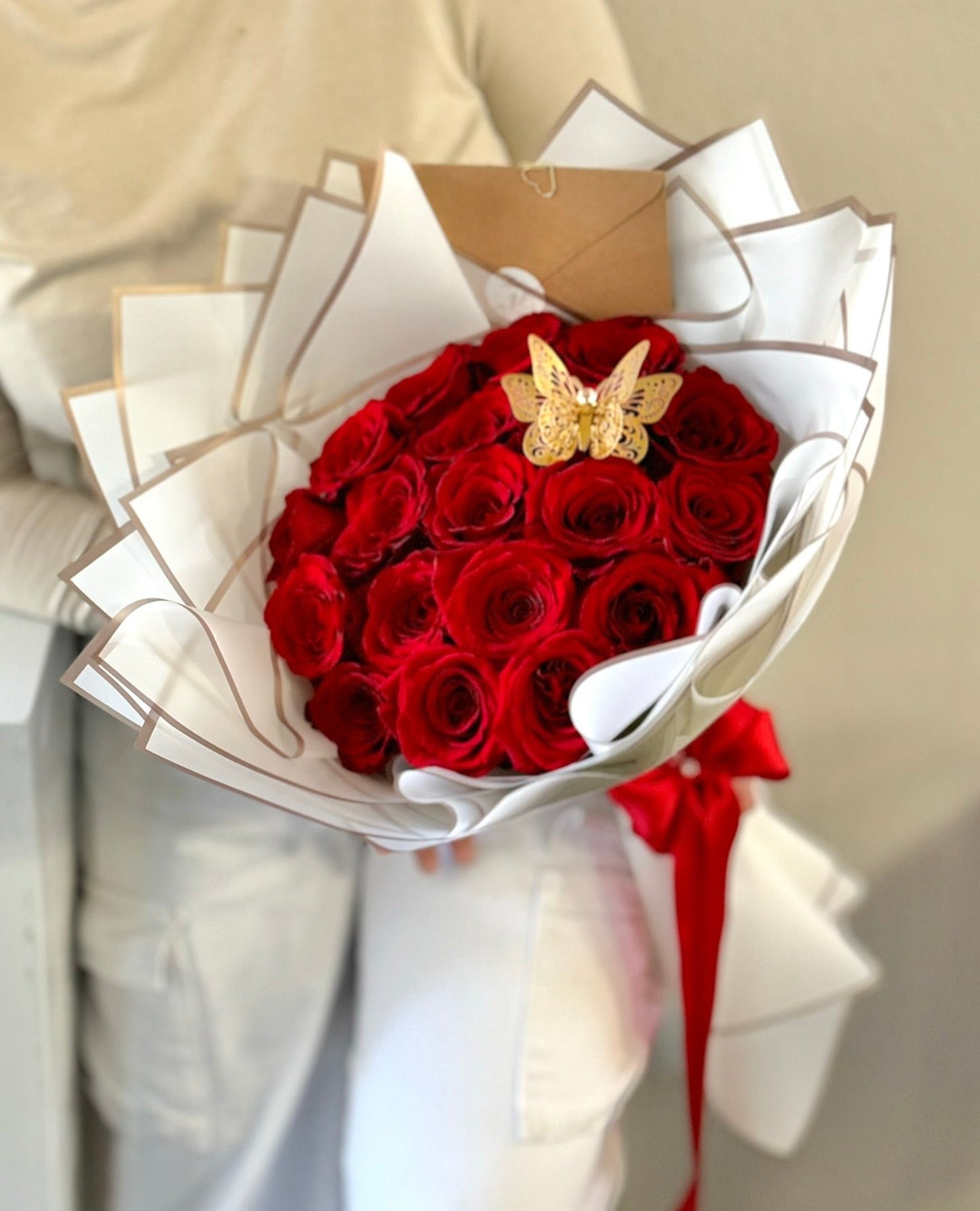 20 Red Roses Wrapping