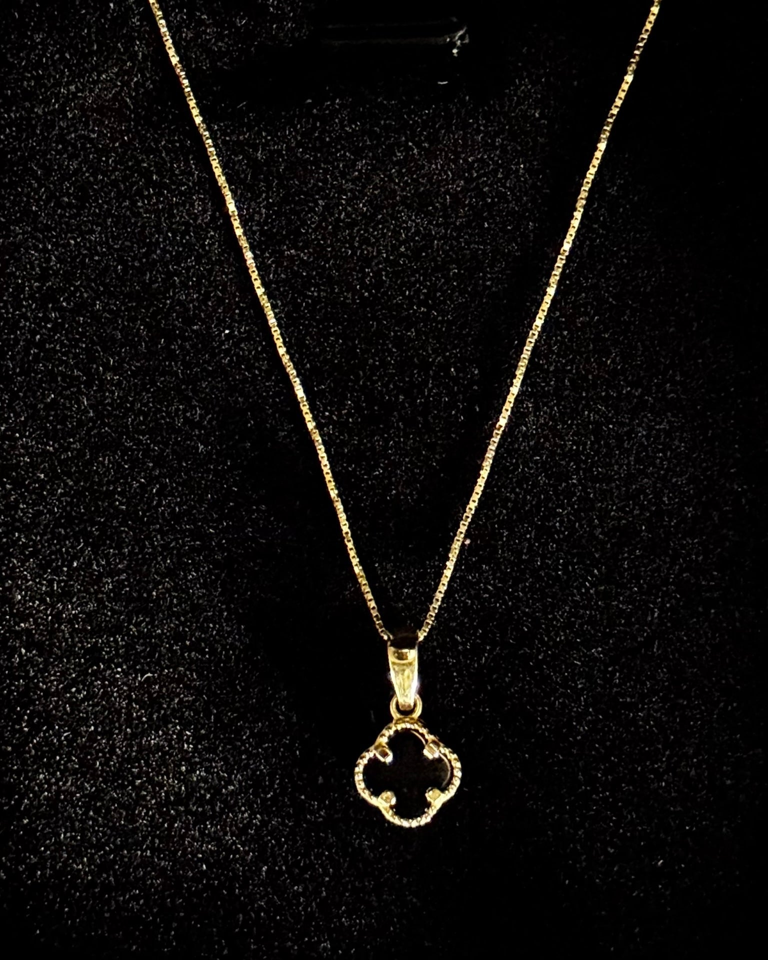 18K Classic Clover Necklace