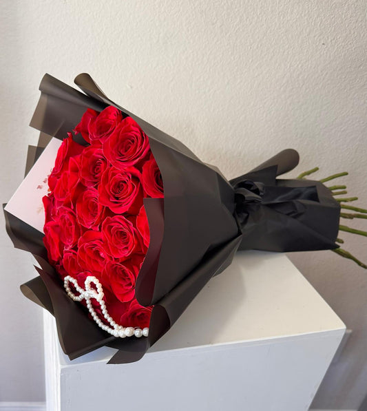 25 Red Roses Pearl Bow