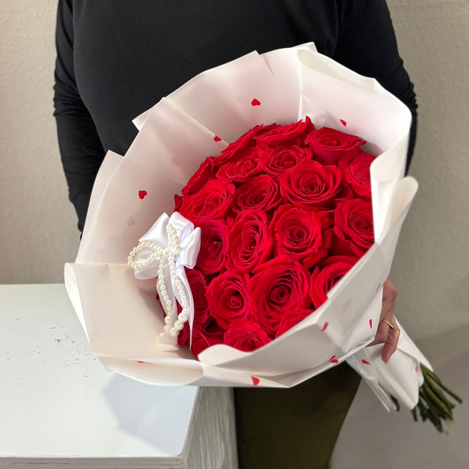 25 Red Roses White Wrapping Little Heart Accents