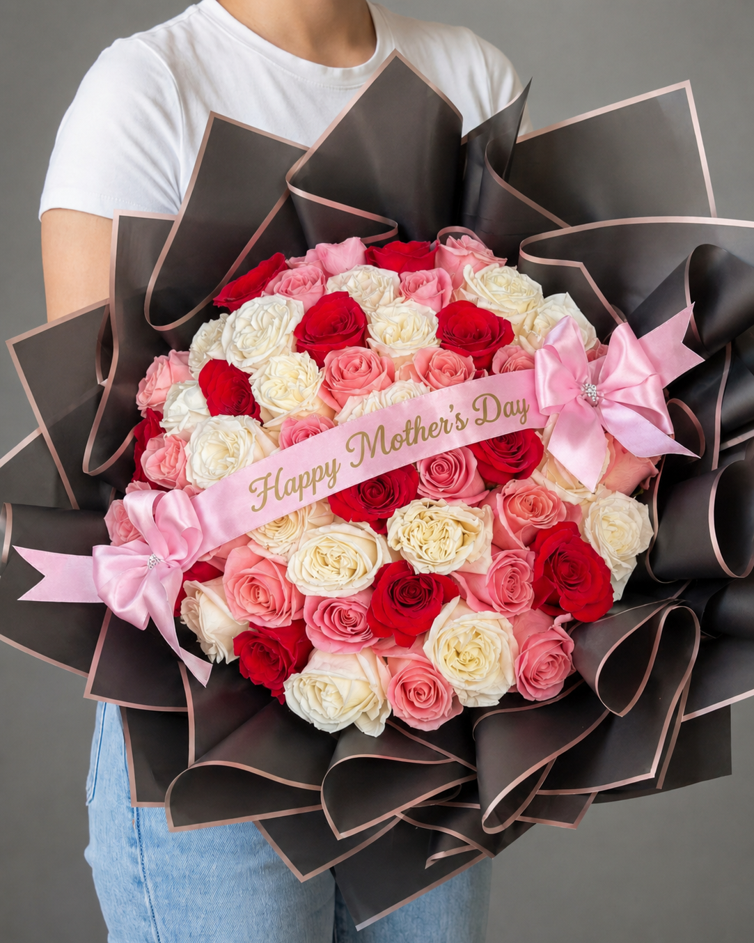 50 White Red Pink Roses Black Wrapping MD