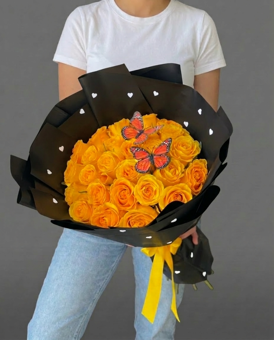 25 Yellow Roses Black Wrapping